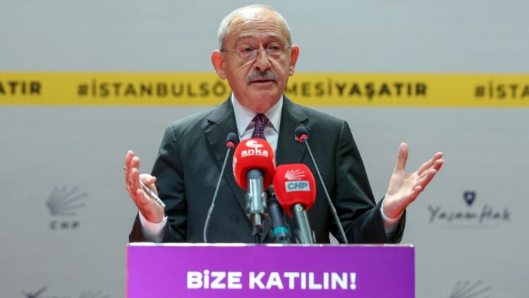 Kılıçdaroğlu, kadınlara seslendi: Bir telefon numaramız var, cüzdanınıza yazın bunu…