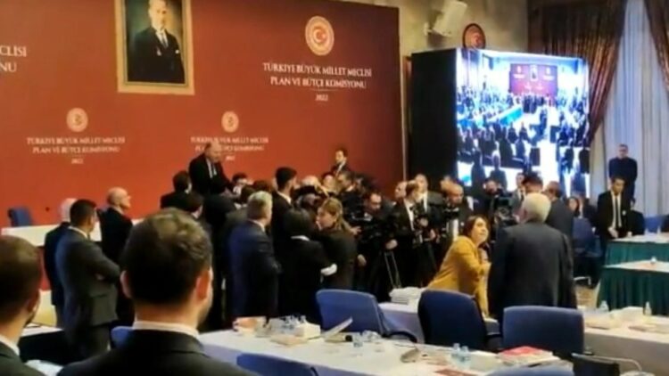 Kılıçdaroğlu’na ‘şerefsiz’ diyen Soylu’ya CHP’li vekillerden sert tepki