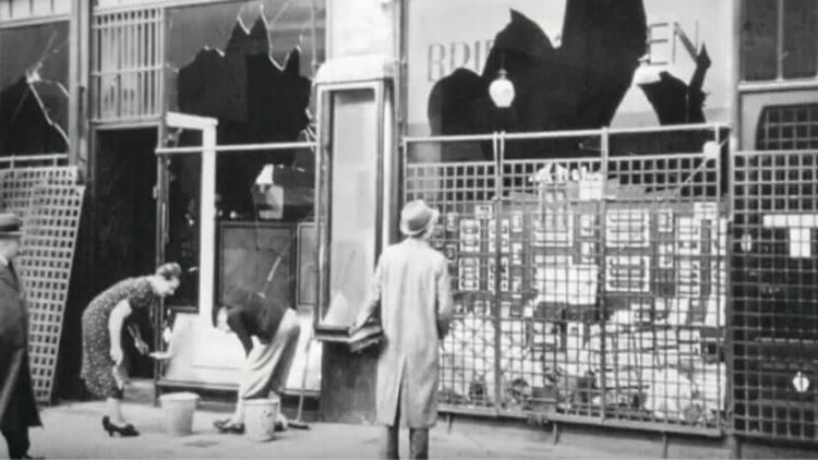 KFC’den ‘Kristal Gece’ skandalı: ‘Kendinizi tavuk ve peynirle şımartın’