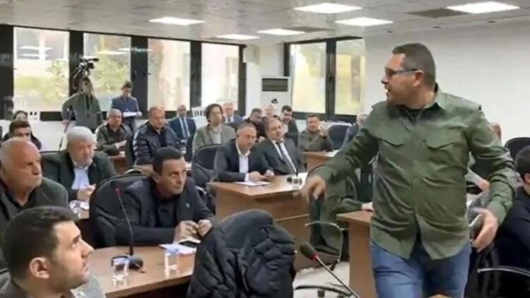 ‘Evet’ oyu veren MHP’lilere, ‘hayır’ oyu veren MHP’lilerden cinsiyetçi hakaret