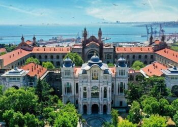 İsme özel ilanla üniversitede rekor kadrolaşma