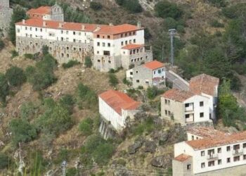 44 haneli köy satışa çıkarıldı!