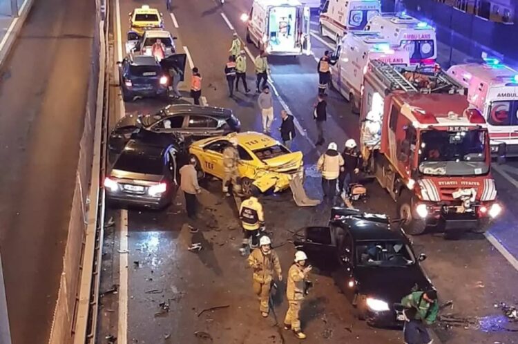 Şişli Mecidiyeköy’de zincirleme kaza