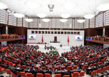 AKP ve CHP, görüşmek için bir araya geliyor…