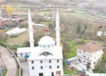 Eşi tüm detayları anlattı: İmamı camide kadınla bastı