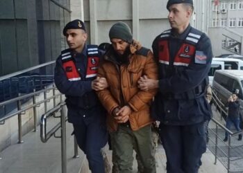 Yardım bahanesiyle IŞİD’e para toplayan 2 kişi tutuklandı