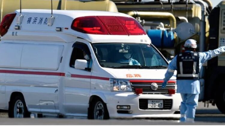 İşe gitmemek için kendini bıçakladı