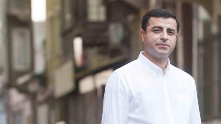 Selahattin Demirtaş, Öcalan’la görüşme talebinin nedenini açıkladı