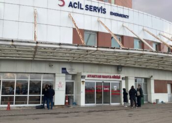 Dinamit elinde patladı: 1’i ağır 3 yaralı