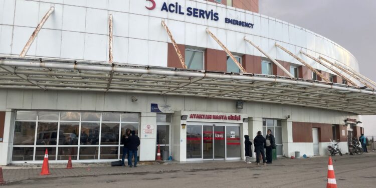 Dinamit elinde patladı: 1’i ağır 3 yaralı