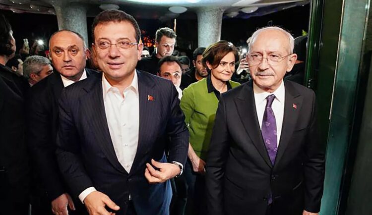 Kılıçdaroğlu ve 10 Büyükşehir Belediye Başkanı İmamoğlu ile beraber