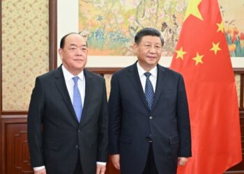 Xi, Makao SAR Amiri ile görüştü