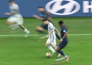 Final maçı bitmeden Messi tarihe geçti