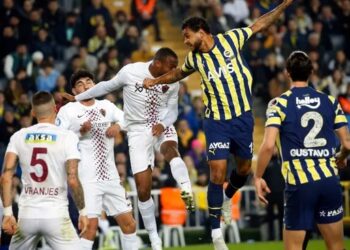 Fenerbahçe, Hatayspor’u 4 golle geçip liderliğe yükseldi