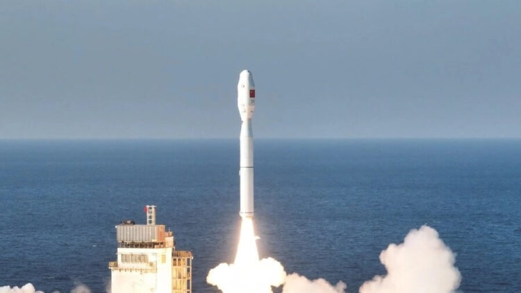 Ticari roket Smart Dragon-3 ilk uçuşunu gerçekleştirdi