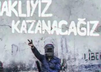 Athena, ‘Haklıyız Kazanacağız’ın tezahürat versiyonunu yorumladı