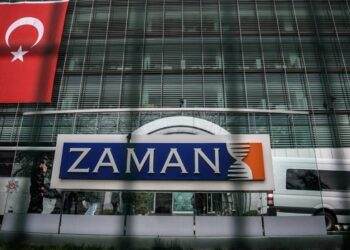 ‘Yuh artık’ diyerek davanın detaylarını paylaştı: Zaman gazetesini yırtanlara hapis!