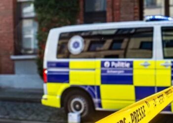 İsmail isimli erkek, hamile eşini ve çocuğunu öldürdü