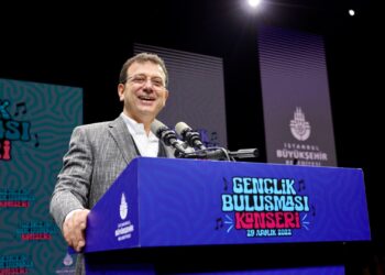 İmamoğlu sordu gençler yanıtladı: Huzur, adalet, düşünce özgürlüğü istiyoruz