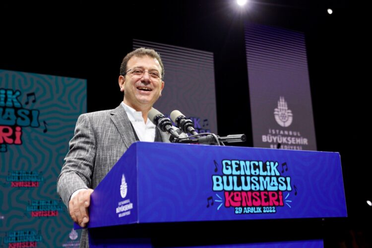 İmamoğlu sordu gençler yanıtladı: Huzur, adalet, düşünce özgürlüğü istiyoruz