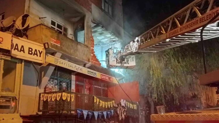 Evi boşaltan kiracı daireyi ateşe verdi!