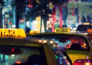 Taksim’de 12 taksi trafikten men edildi