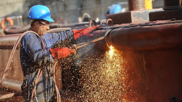 İşçi sınıfının ekonomisi raporu: Sermaye zenginleşiyor, emeğin payı azalıyor