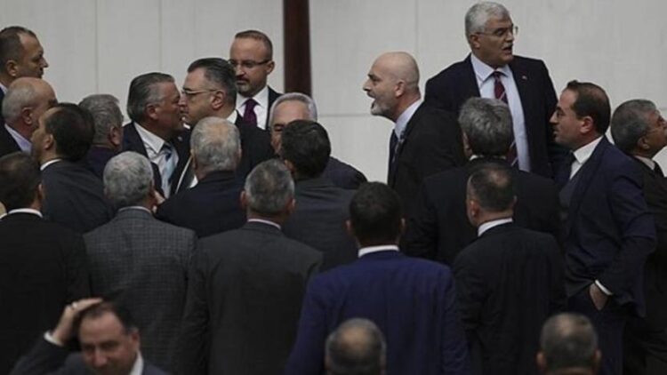 İYİP, AKP’li Işık hakkında ‘öldürmeye teşebbüs’ten suç duyurusunda bulunacak