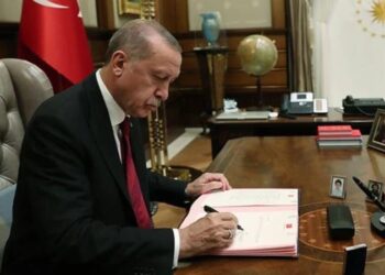 Erdoğan, 9 büyükelçiyi görevden aldı