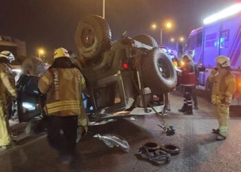 İstanbul’da feci kaza: Trafik durdu