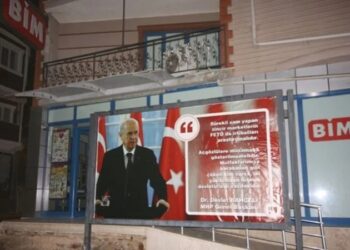 MHP-BİM geriliminde yeni gelişme: Bahçeli’nin sözlerini şubenin girişine taşıdılar