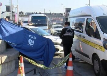 İstanbul’daki AVM bahçesinde ceset bulundu