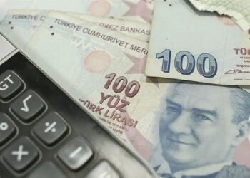 AKP’li Numan Kurtulmuş’tan canlı yayında yeni asgari ücret açıklaması