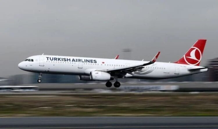 Uçakta ‘video’ skandalı: Görüntüler ortaya çıktı