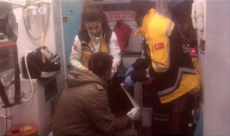 İşyerinde dehşet: Mesai arkadaşının kulağını kesti!