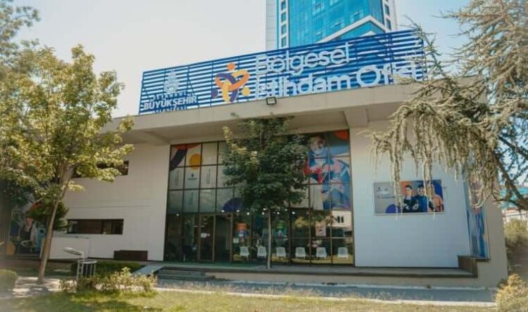 İBB’den işsizlik sorununa çözüm… 75 bin kişi iş sahibi oldu