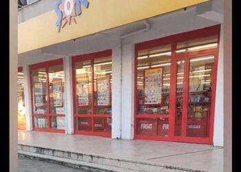 Şok marketten intihar sonrası tepki çeken adım