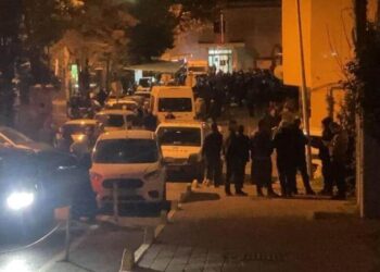 İstanbul’da bir polis memuru tartıştığı kişiyi silahıyla öldürdü