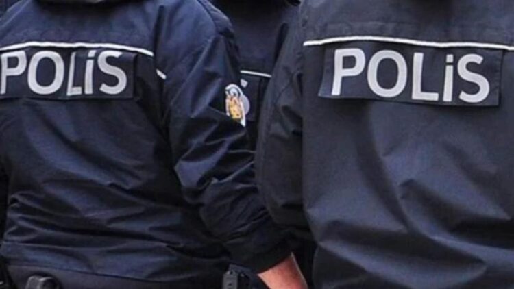 Beyoğlu’nda 18 yaşındaki genç, polisin açtığı ateş sonucu yaşamını yitirdi