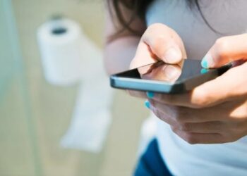 Tuvalette cep telefonuna 10 dakika uyarısı