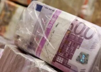 İstanbul’da dövizleri düşüren kurye 84 bin euroyu kaybetti!