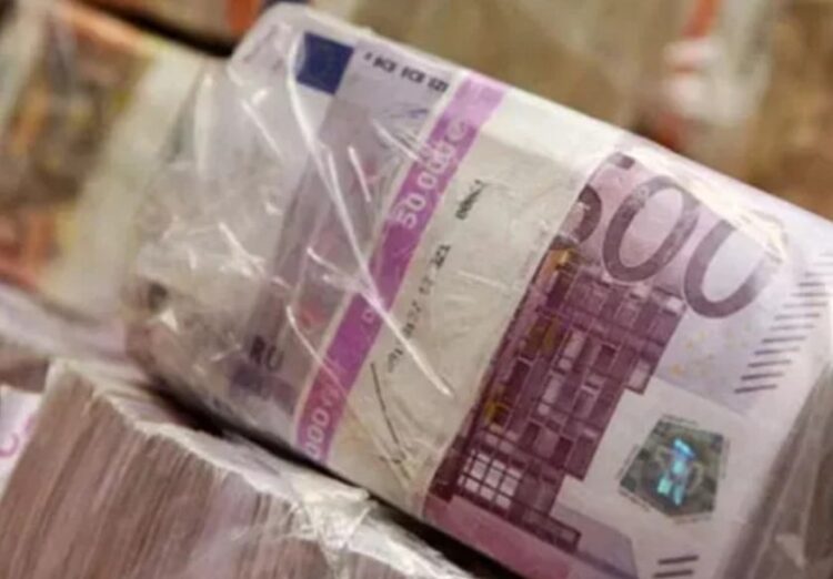 İstanbul’da dövizleri düşüren kurye 84 bin euroyu kaybetti!