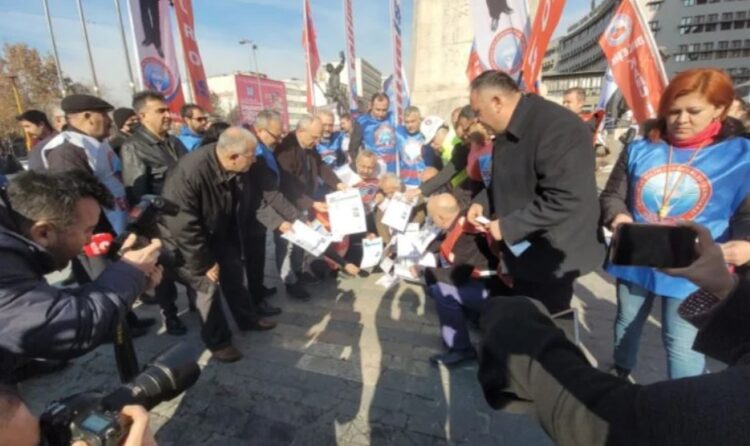 Birleşik Kamu İş’ten ‘maaş zammı’ protestosu