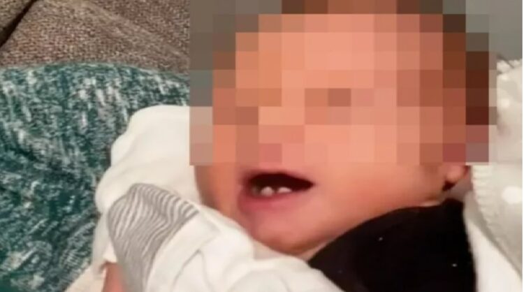 Dişleriyle doğan bebeği görenler gözlerine inanamadı