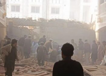 Pakistan’da camiye bombalı saldırı