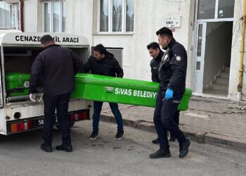 Evinde ölü bulundu; 7 arkadaşı gözaltına alındı