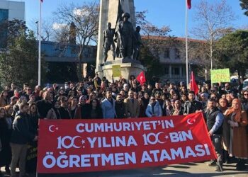 Atama bekleyen öğretmenler Beşiktaş’ta eylem yaptı