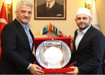 Takkeyle valiyi ziyaret etmişti… Yargıdan Halil Konakcı kararı