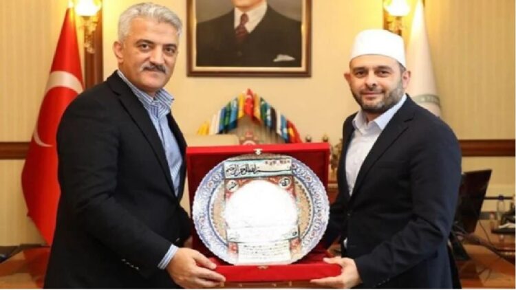 Takkeyle valiyi ziyaret etmişti… Yargıdan Halil Konakcı kararı