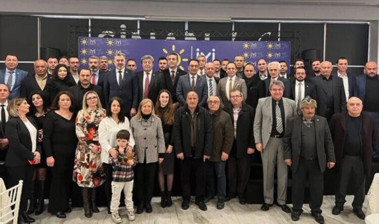 Kayseri’de 600 kişi İYİ Parti’ye katıldı